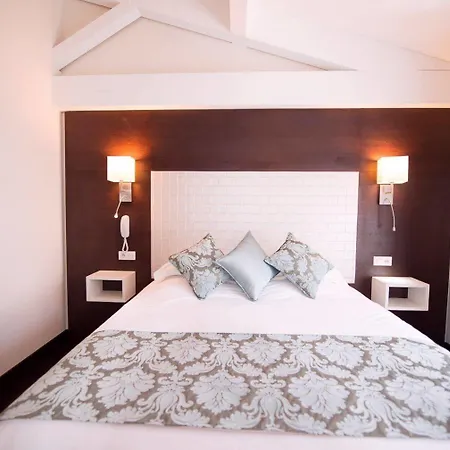 Szálloda Western Riviera 4*